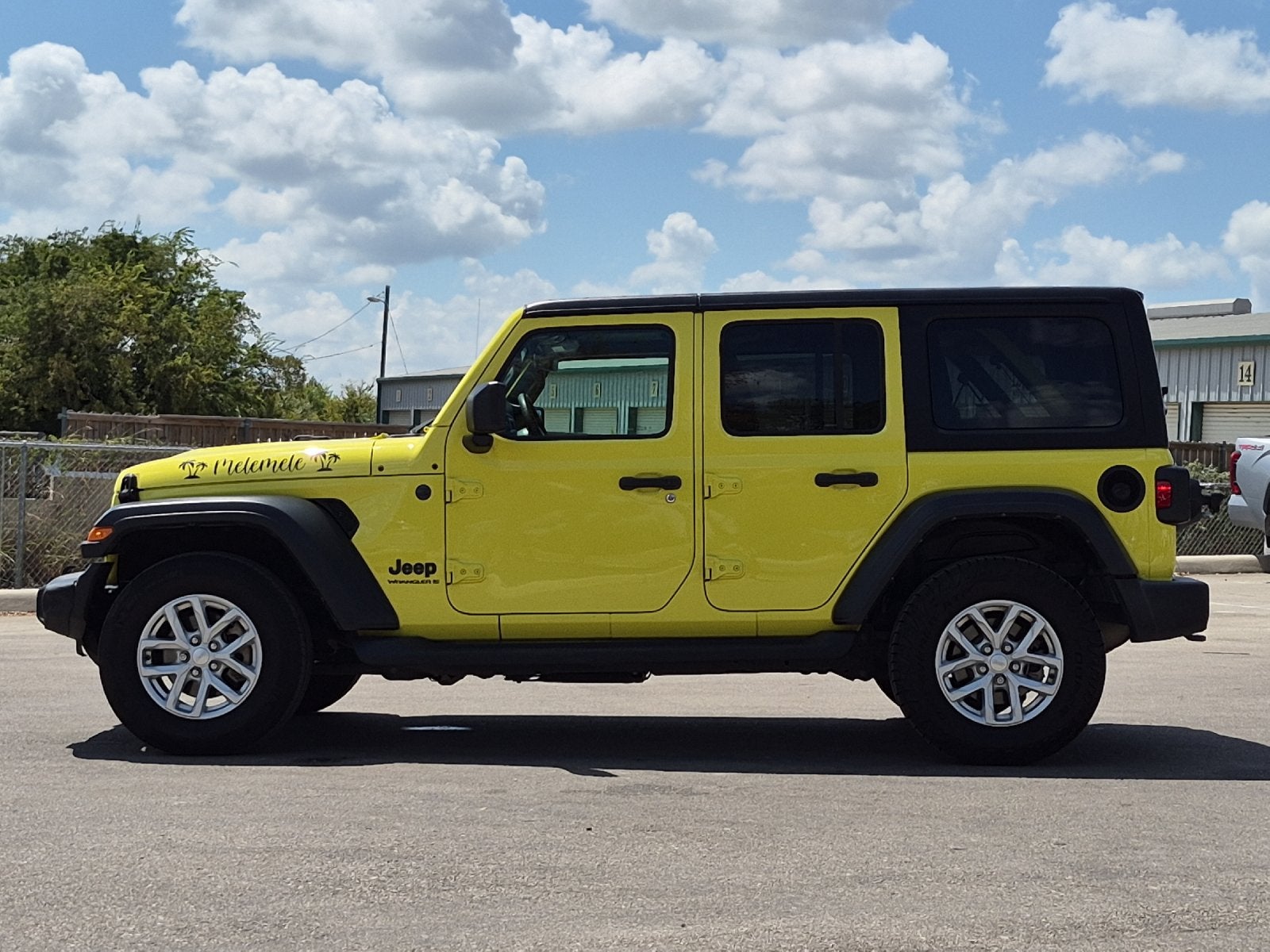 jeep wrangler 4-door 2023 1C4HJXDG1PW641049 image jeep wrangler 4-door 2023 1C4HJXDG1PW641049 image